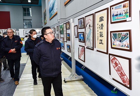 5802--【廉政建设】公司纪委举行“品清廉之作 树清廉民俗”清廉作品艺术展，，，推动“清廉amjs澳金沙门线路首页”建设走深走实.jpg