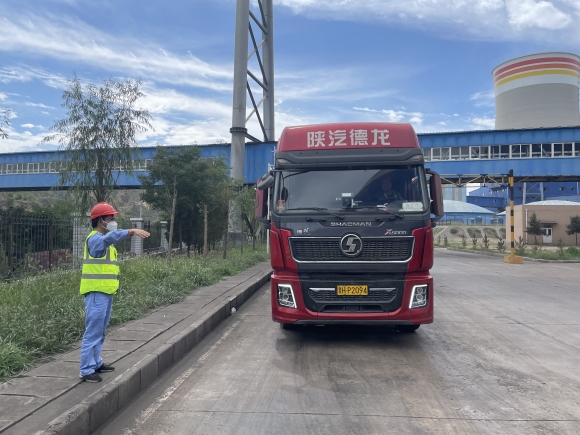 2--清水川能源：迎峰度夏举行时 包管用煤“多行动”_副本.jpg